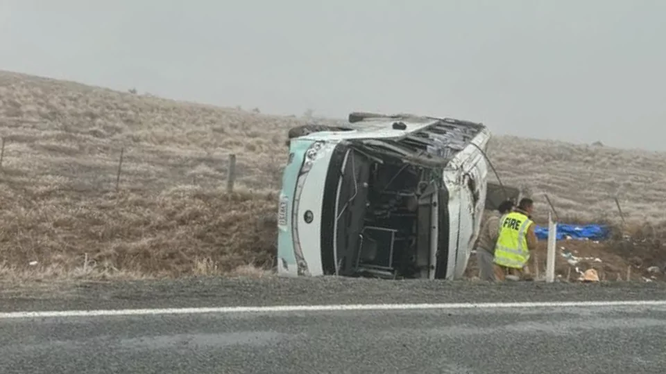 Bus crash passengers in ‘serious condition’ flown to hospital