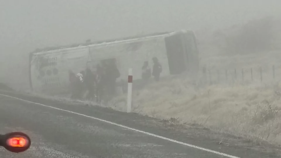 ‘Multiple injuries’ as two buses crash near Tekapo