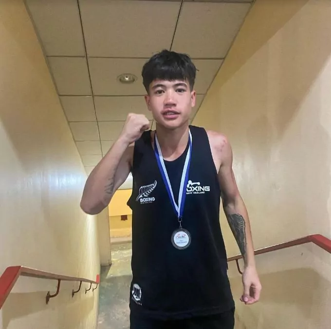 Cantabrian teen wins pro boxing debut in Thailand