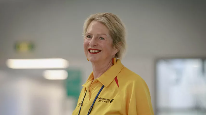 “You’ve got to keep on growing” Retired nurse becomes Christchurch’s oldest lifeguard