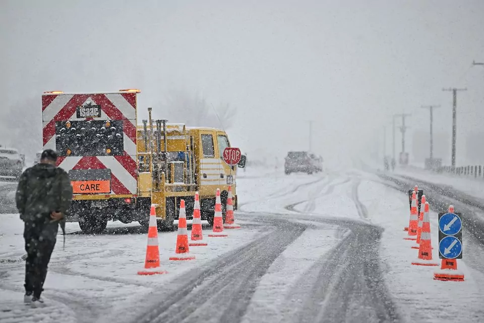 Canterbury motorists stuck in snow rescued, surface flooding in Christchurch