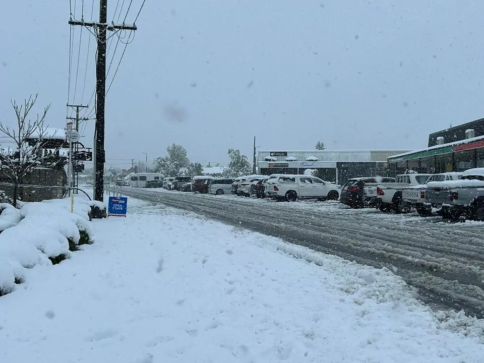 South Island roads remain closed due to snowfall