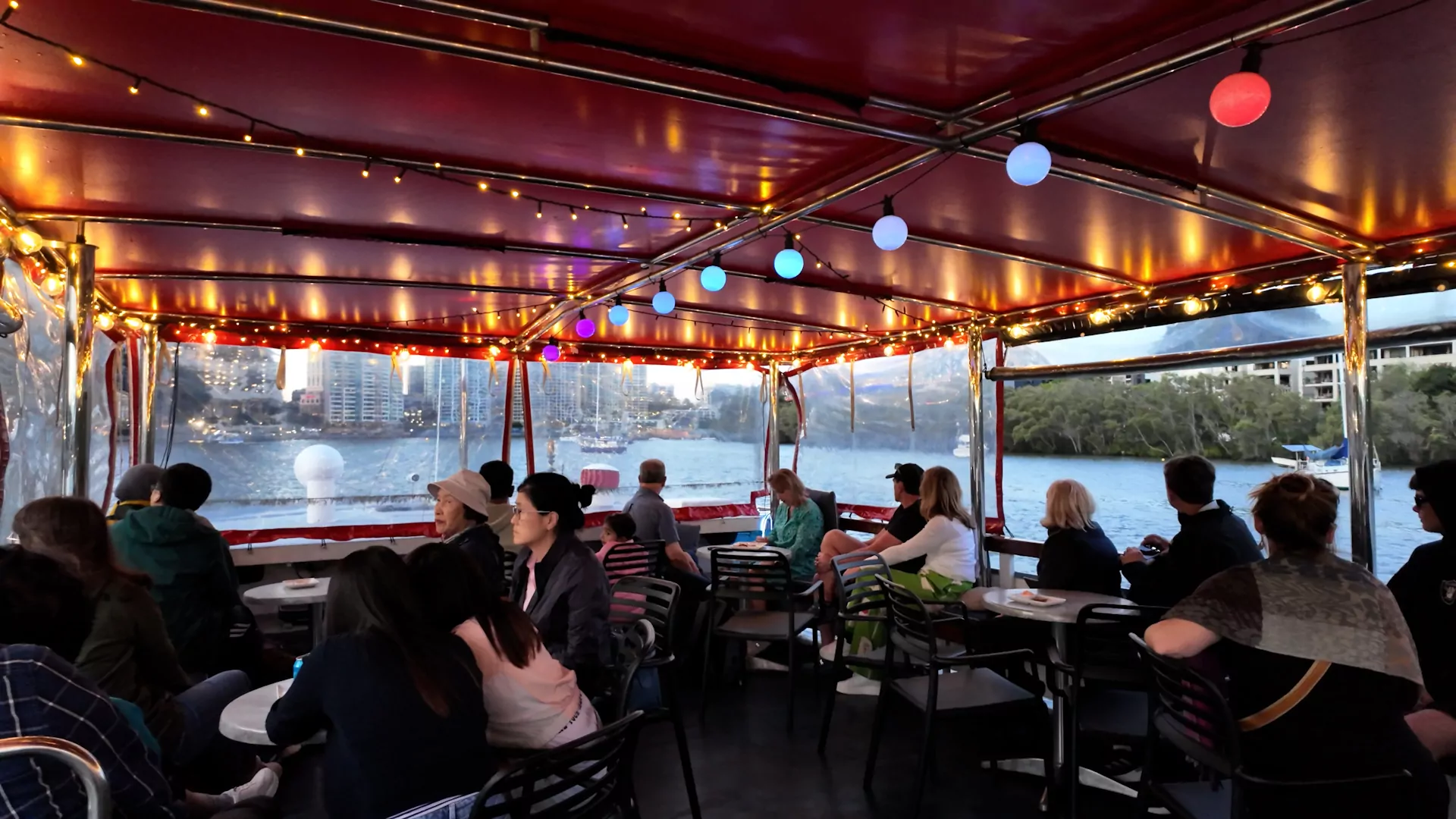 River Cruise along the Brisbane River / Photo: Chris Lynch Media