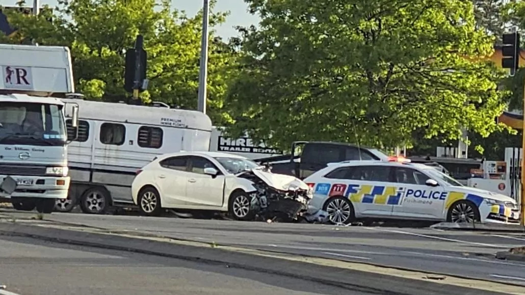 Four horses injured after Two-Vehicle Crash on Russley Road