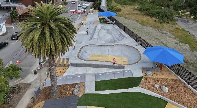 Sumner’s skate park and village green officially open